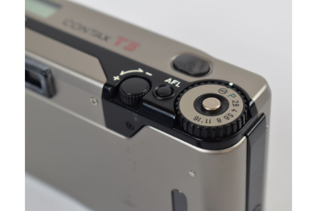 Contax T3 compact titanium 35mm rangefinder camera, serial number 023270, with Zeiss Sonnar 2.8/35T* - Image 9 of 15