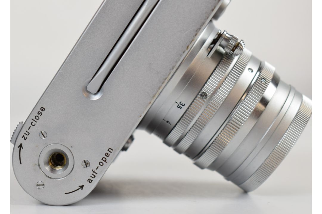 Leica MP 35mm rangefinder camera with chrome body, serial number 394, circa 1957, with Leicavit - Image 9 of 24