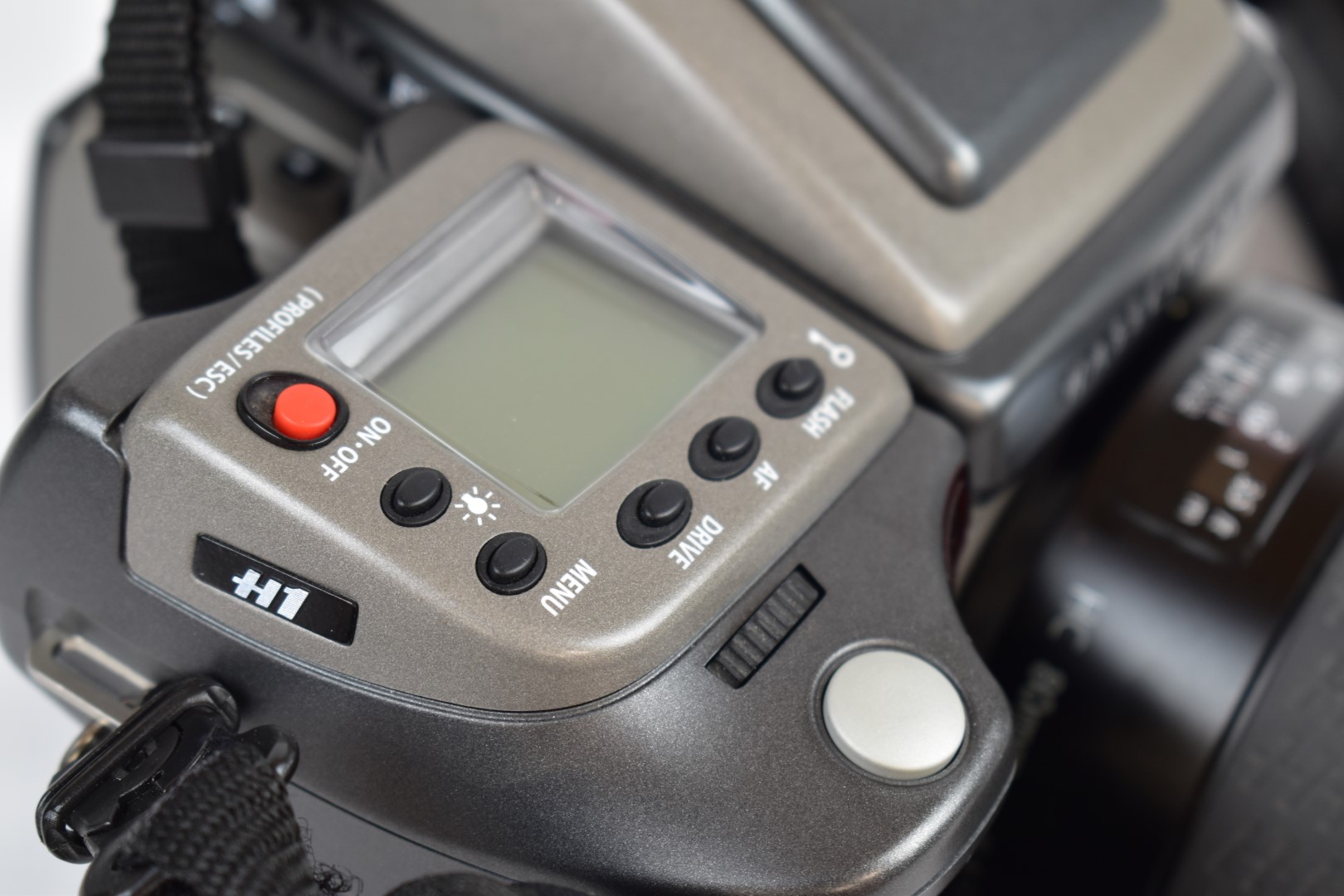 Hasselblad H1 medium format style camera, serial number 70SP11971, circa 2003, with 2.8/80 lens, - Image 11 of 27