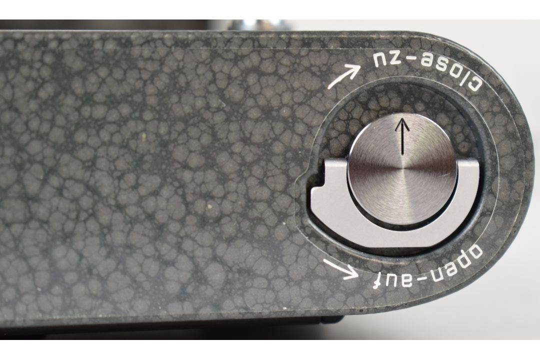 Leica MP LHSA 1968-2003 35mm rangefinder camera body with grey hammertone body, serial number MP- - Image 7 of 20