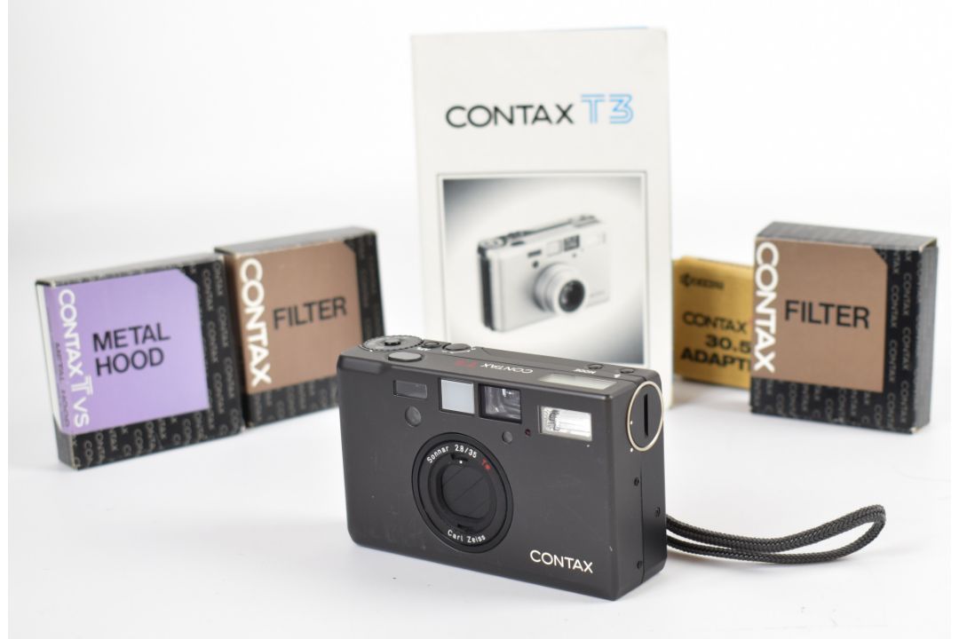 Contax T3 compact titanium 35mm rangefinder camera, serial number 021843, with Zeiss Sonnar 2.8/35T* - Image 1 of 13