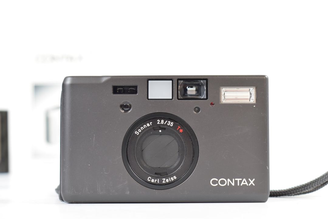 Contax T3 compact titanium 35mm rangefinder camera, serial number 021843, with Zeiss Sonnar 2.8/35T* - Image 2 of 13