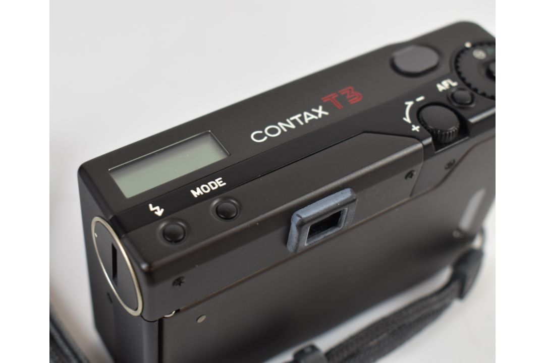 Contax T3 compact titanium 35mm rangefinder camera, serial number 021843, with Zeiss Sonnar 2.8/35T* - Image 10 of 13