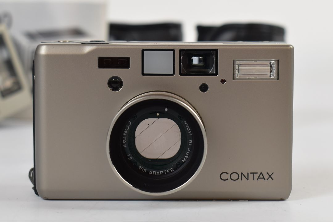 Contax T3 compact titanium 35mm rangefinder camera, serial number 023270, with Zeiss Sonnar 2.8/35T* - Image 2 of 15