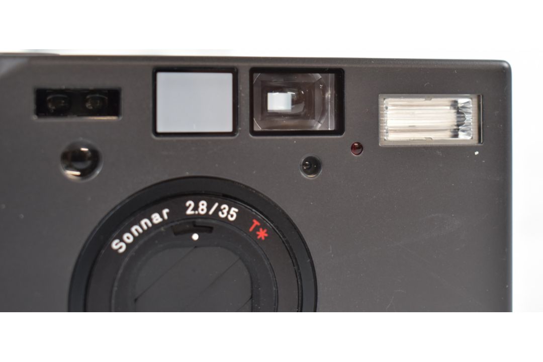 Contax T3 compact titanium 35mm rangefinder camera, serial number 021843, with Zeiss Sonnar 2.8/35T* - Image 7 of 13