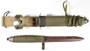 German G3 bayonet with 16cm single edged blade, scabbard and frog. PLEASE NOTE:- Before bidding