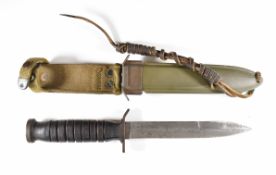American WW2 era M3 fighting knife with leather grip, U.S M3 Utica to 17cm blade, scabbard marked