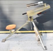 Flight Master clay pigeon shooting trap and four boxes of 200 clays.