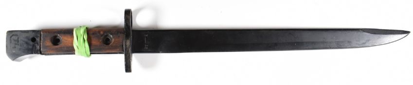 Indian MK1 WW2 bayonet with some good stamps to ricasso and a 29.5 cm single edged blade. PLEASE