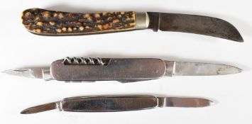 Howson pocket knife and two others, longest blade 8cm. PLEASE NOTE:- Before bidding please ensure