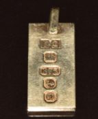 A 9ct gold ingot pendant, 8.4g, 2.5cm