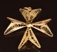 A yellow metal filigree Maltese cross marked c18, 3.7g, 3.5cm