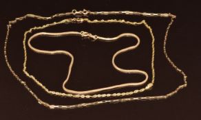 Three 9ct gold chains/ necklaces, 7.1g