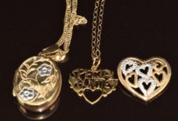 Two 9ct gold chains, 9ct gold locket, 9ct gold heart pendant and a 9ct gold 'special auntie'