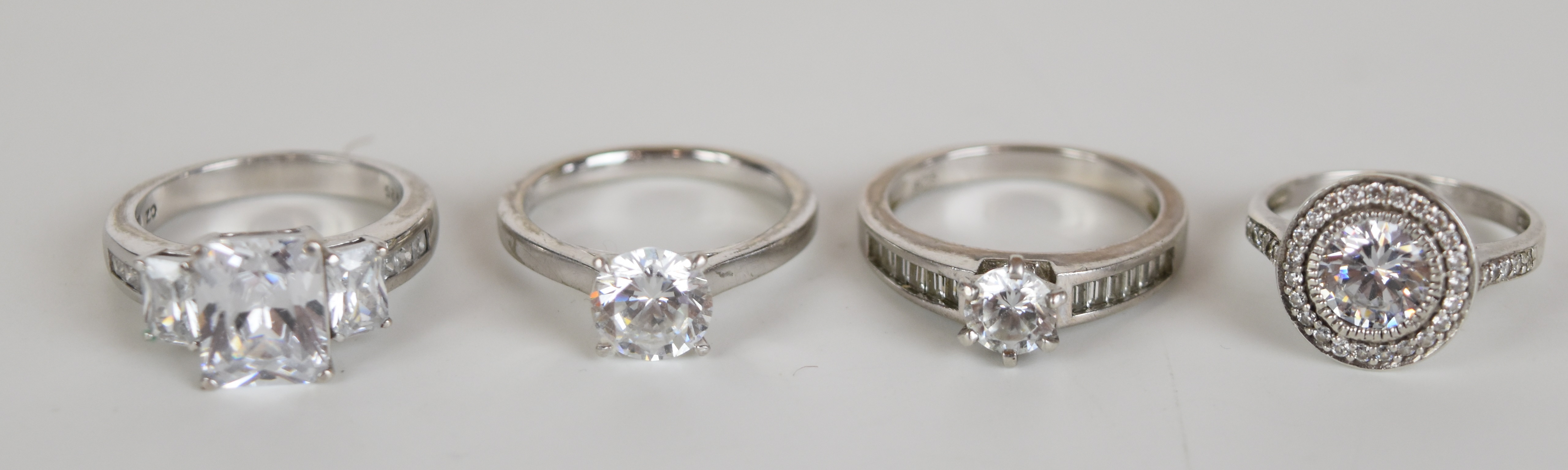 Twenty four silver rings set with cubic zirconia, 96g - Image 6 of 8