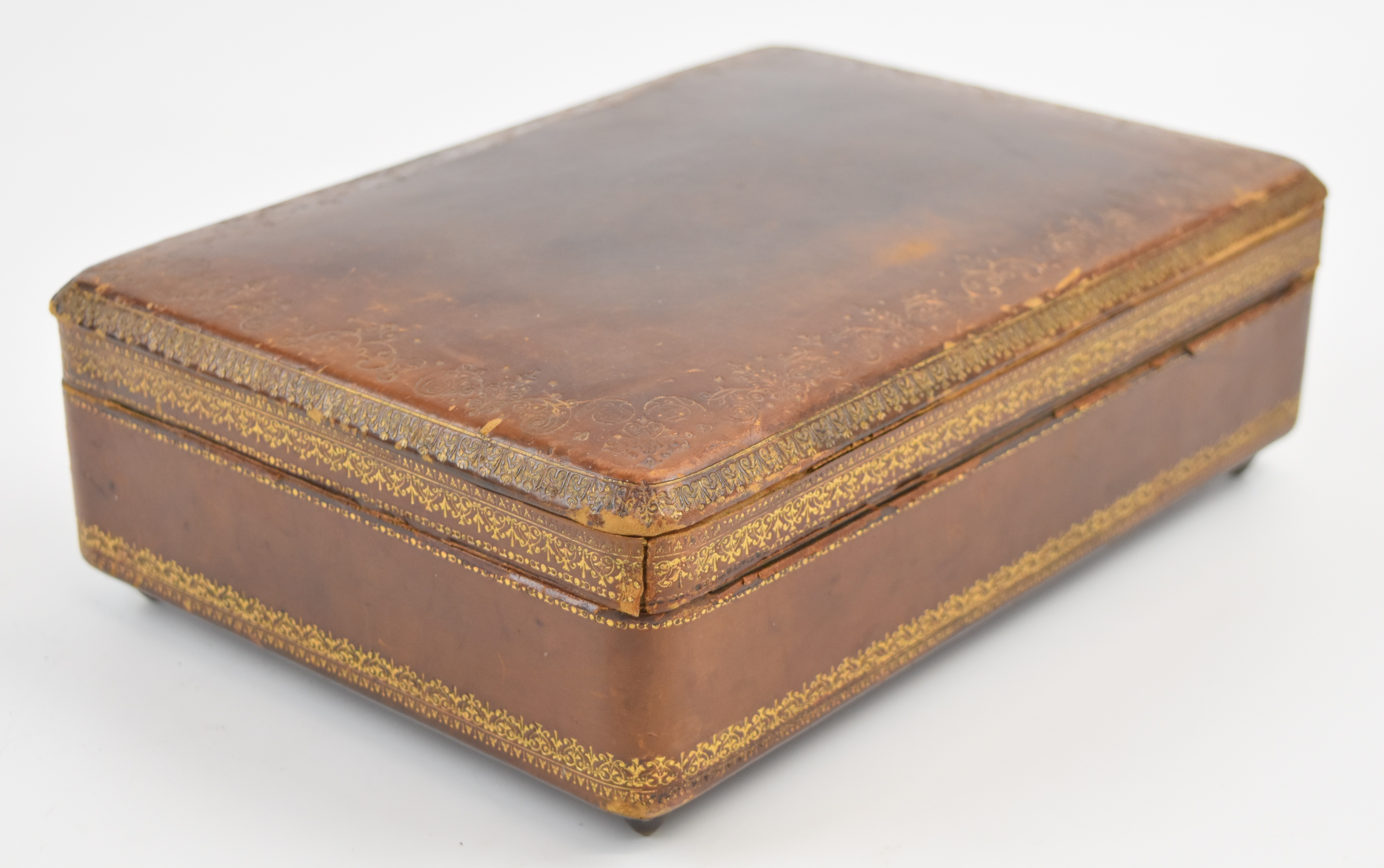 A tooled leather jewellery box and a wooden box with key - Image 6 of 7