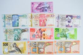 Ten Seychelles banknotes including 2016 dated 25, 50, 100 and 500 Rupees, two 2011 dated 500