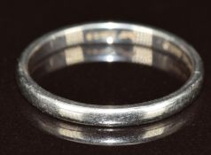 Tiffany & Co platinum wedding band / ring, in original box, 2.2g, size J