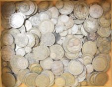 Approximately 1 kg of British silver content coinage Victoria through to George VI, includes