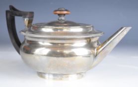 Georgian hallmarked silver teapot of circular form with gadrooned edge, London 1810, maker Joseph