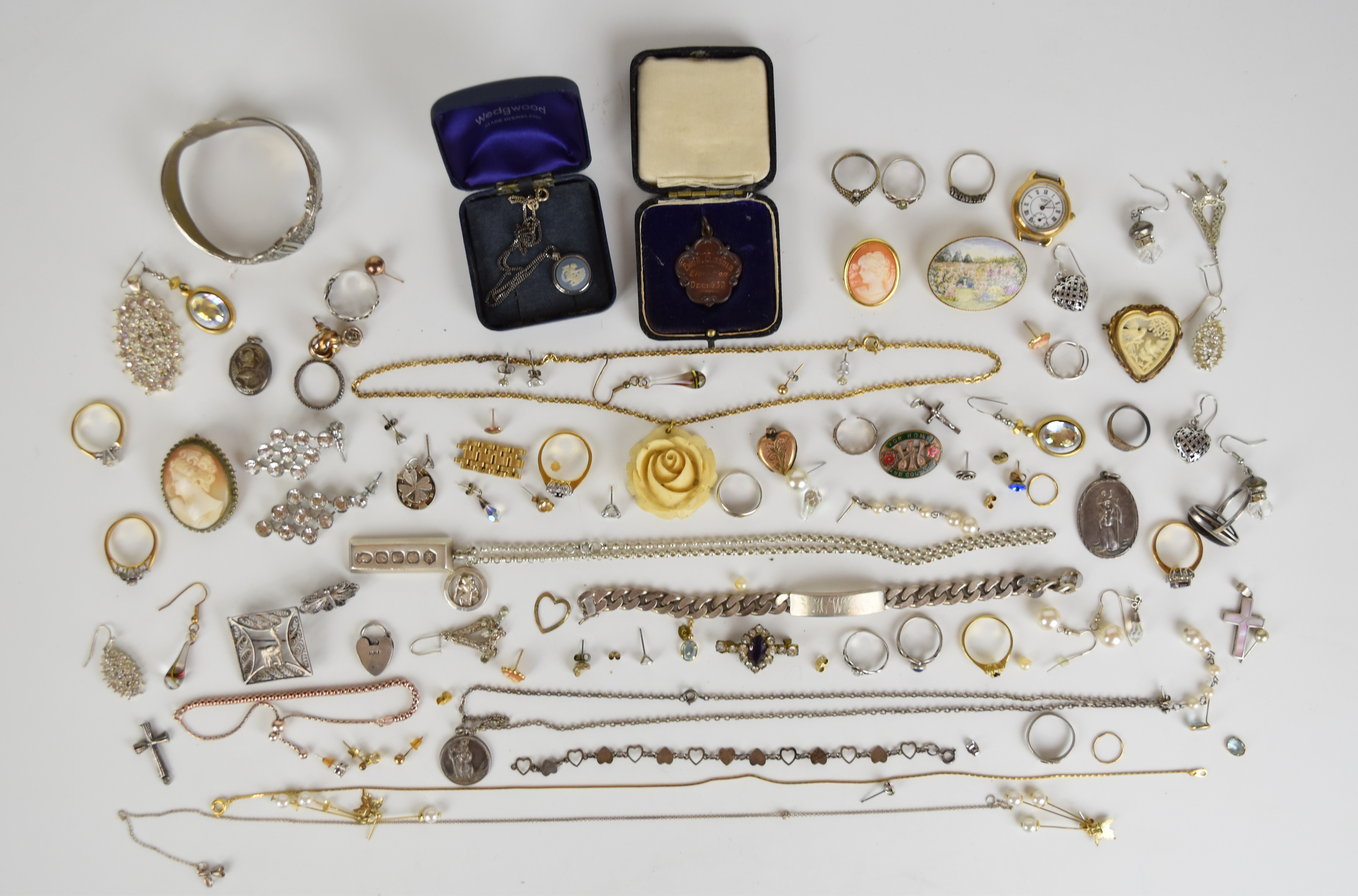 A collection of costume jewellery including thirteen silver rings, Wedgwood necklace, silver - Image 2 of 2