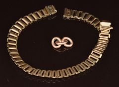A 9ct gold Bonklip watch strap and three oval 9ct rose gold links, 12.9g