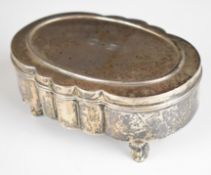 Goldsmiths & Silversmiths Co Ltd George V hallmarked silver dressing table box with shaped body,