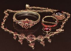 Victorian bangle, necklace and brooch set with Bohemian cut garnets and a yellow metal brooch set