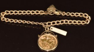 A 2001 gold half sovereign on 9ct gold bracelet, 8.5g, 18cm