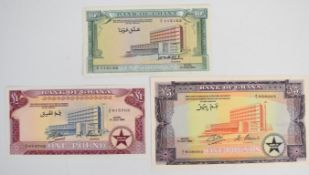 Set of three Ghana 1962-63 banknotes comprising 10 Shillings, £1 and £5
