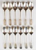 Edward VII set of twelve hallmarked silver fiddle pattern teaspoons, Sheffield 1907, length 13cm,