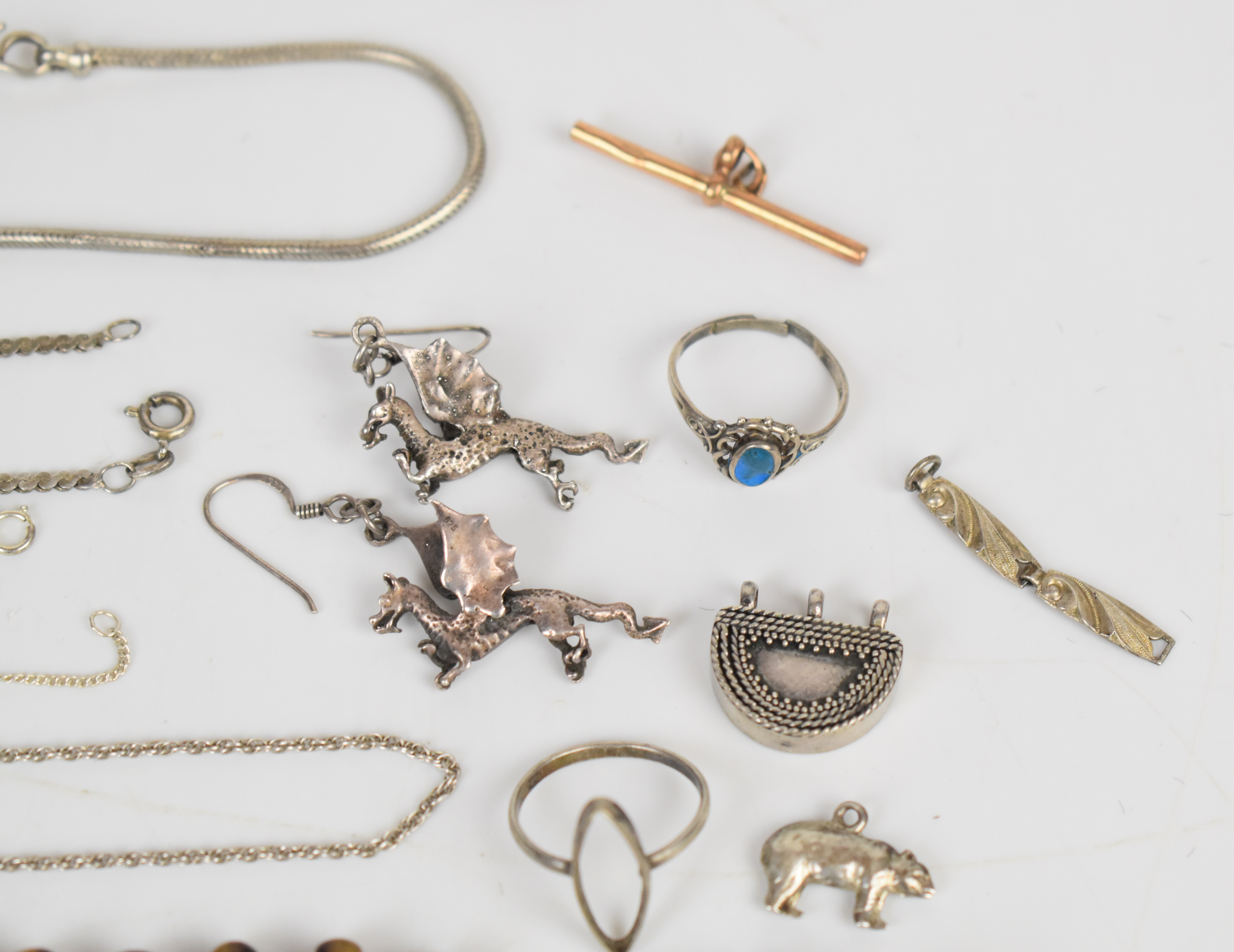 A collection of jewellery including silver ring set with turquoise, silver bracelet, silver - Image 4 of 10