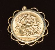 1913 gold half sovereign in 9ct gold pendant mount, 5.2g