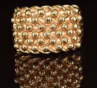 A 9ct gold keeper ring, 15.7g, size 2