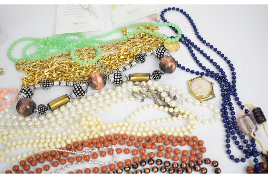 A collection of costume jewellery including beaded necklaces, pearl earrings, pheasant brooch, - Image 8 of 9