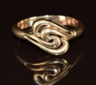 A 9ct gold ring in a wave design, 3.7g, size Q