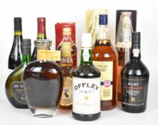 Eleven bottles of wine and spirits to include Chateauneuf du Pape 2012 75cl 13.5% vol, Cotes du