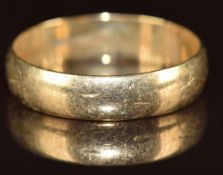 A 9ct gold wedding band / ring, 1.9g, size N