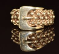 A 9ct gold buckle ring, 8.6g, size W