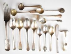 Georgian and later hallmarked silver cutlery to include fiddle pattern, length of longest 21cm,