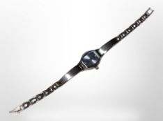 A lady's Gucci stainless steel quartz wristwatch