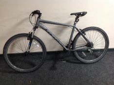 A Carrera Valour 27.