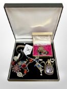 A 9ct yellow gold dress ring, together with costume jewellery,