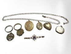 A 15ct gold amethyst bar brooch (a/f), together with two 9ct gold on silver eternity rings,