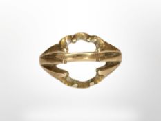 A 9ct gold vacant ring, size P. CONDITION REPORT: 3g.