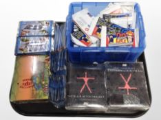 A tray of trading cards - Teenage Mutant Ninja Turtles, Thunderbirds, DC Stars,