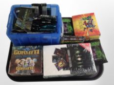 A group of trading cards : Gormiti, Alien, Jedi Knights, etc.