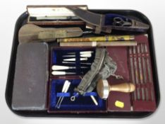 A group of sewing accoutrements, ladies' mesh evening purse, etc.