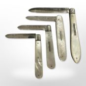 Four silver and mother of pearl folding fruit knives (4)