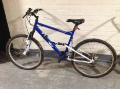 An Apollo Outrider bike, frame 20